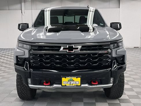 Used 2025 Chevrolet Silverado 1500 ZR2 w/ Technology Package AWD/4WD image 4