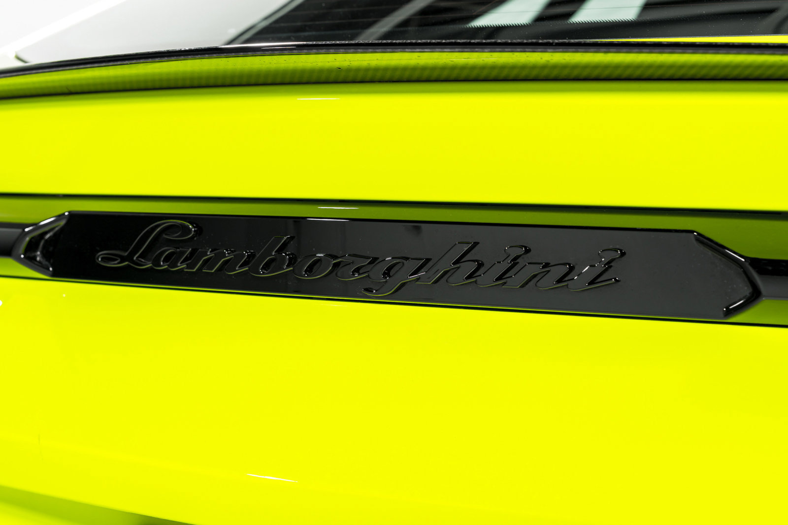 Used 2024 Lamborghini Urus Performante AWD/4WD image 62
