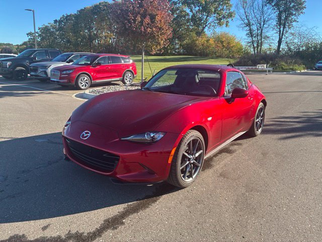 Used 2019 MAZDA MX-5 Miata RF Grand Touring RWD image 2