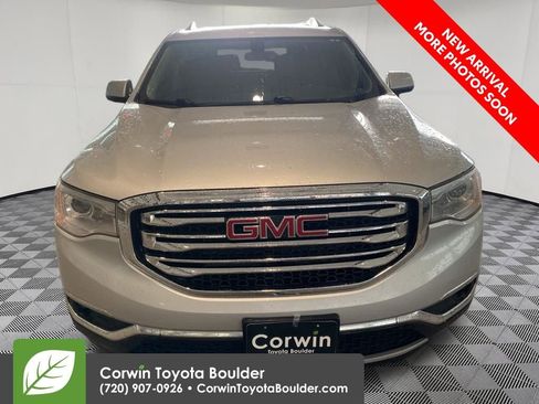 Used 2019 GMC Acadia SLT AWD/4WD image 2
