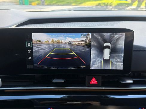 Used 2025 Kia Carnival SX Prestige image 20