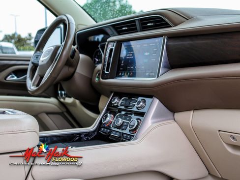 Used 2021 GMC Yukon Denali w/ Denali Ultimate Package image 17