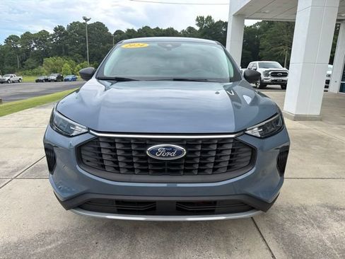 Used 2024 Ford Escape Active w/ Cold Weather Package FWD image 2