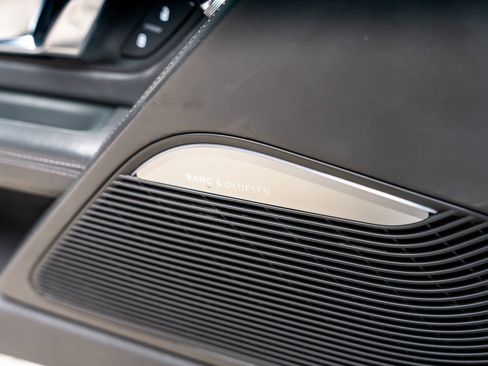 Used 2018 Audi R8 V10 w/ Premium Package image 67