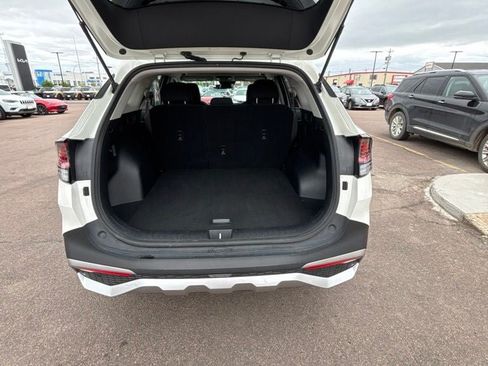 Used 2023 Kia Sportage LX AWD/4WD image 31