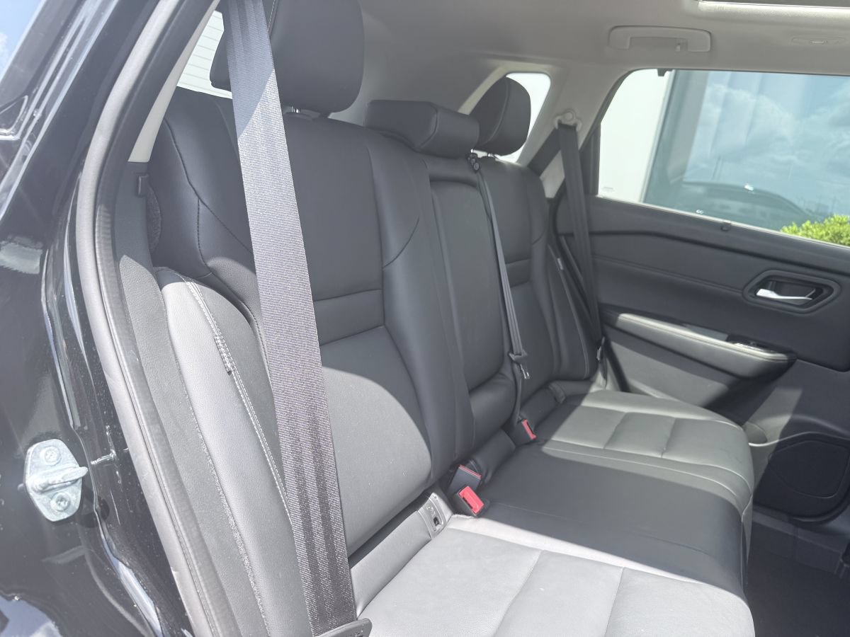 Used 2024 Nissan Rogue SL w/ SL Premium Package FWD image 13
