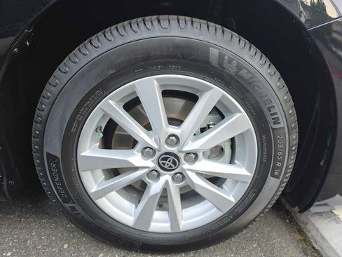 Used 2026 Toyota Camry LE w/ Convenience Package AWD/4WD image 4