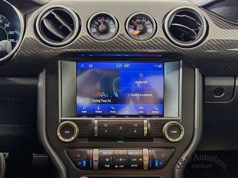 Used 2020 Ford Mustang Shelby GT500 w/ Technology Package RWD image 16