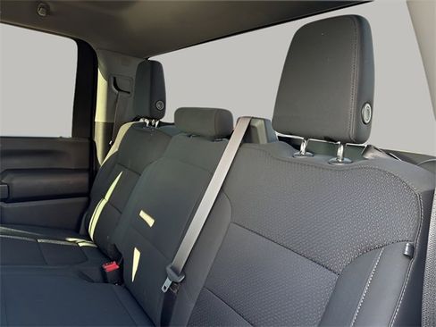 Used 2021 Chevrolet Silverado 2500 Custom w/ Custom Convenience Package image 18