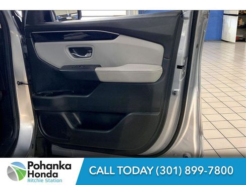 Used 2025 Honda Pilot EX-L image 26