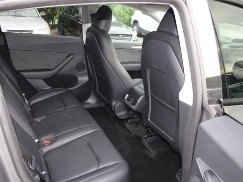 Used 2025 Tesla Model Y Long Range AWD/4WD image 12