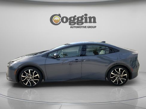 Certified 2025 Toyota Prius Plug-In Hybrid FWD image 2
