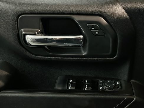 Used 2022 Chevrolet Silverado 2500 Custom w/ Custom Value Package AWD/4WD image 13