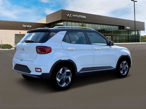 New 2026 Hyundai Venue SEL FWD image 9