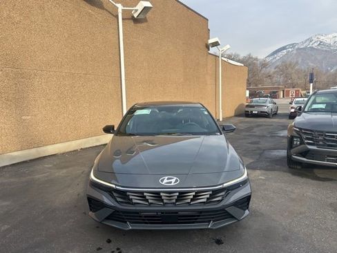 New 2026 Hyundai Elantra SEL Sport image 2