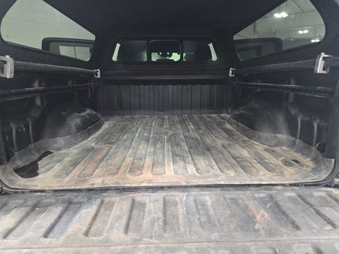 Used 2022 RAM 1500 Laramie AWD/4WD image 12