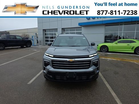 New 2026 Chevrolet Traverse High Country w/ LPO, Floor Liner Package AWD/4WD image 2