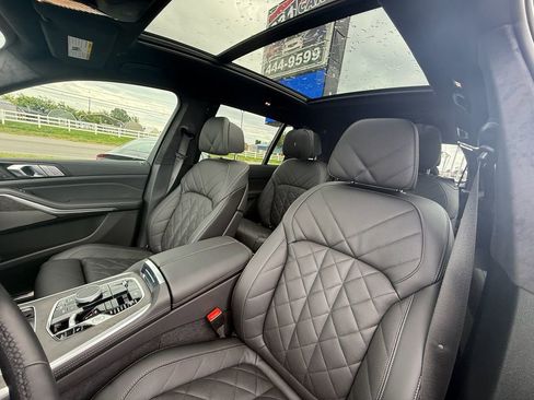 Used 2026 BMW X7 xDrive40i w/ M Sport Package AWD/4WD image 13