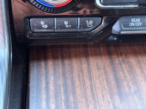 Used 2023 GMC Yukon Denali Ultimate image 27