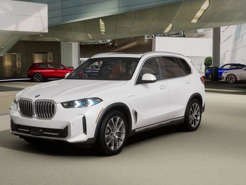 Used 2026 BMW X5 xDrive50e image 27