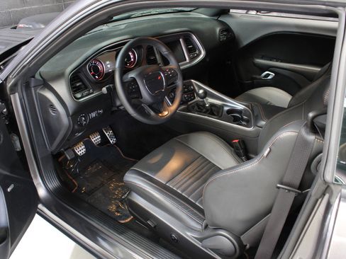 Used 2015 Dodge Challenger R/T Scat Pack image 31