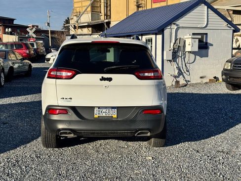 Used 2016 Jeep Cherokee Latitude w/ Comfort/Convenience Group image 6