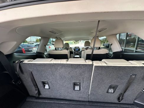 Used 2019 Subaru Ascent Limited AWD/4WD image 10