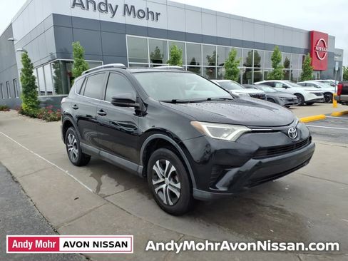 Used 2016 Toyota RAV4 LE FWD image 2