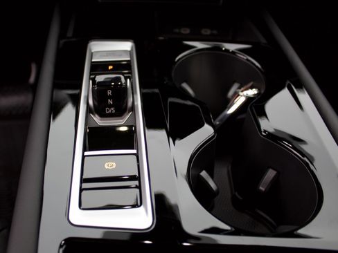 New 2026 Volkswagen Atlas SE image 23