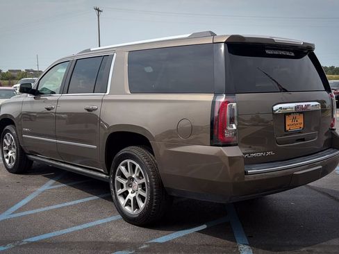 Used 2016 GMC Yukon XL Denali w/ Open Road Package AWD/4WD image 21