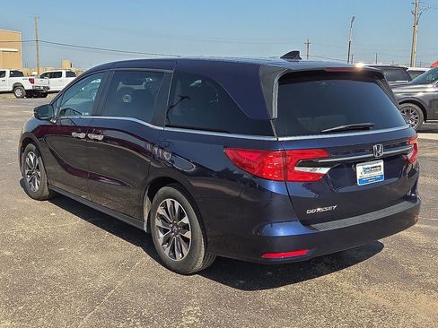 Used 2024 Honda Odyssey EX-L image 3