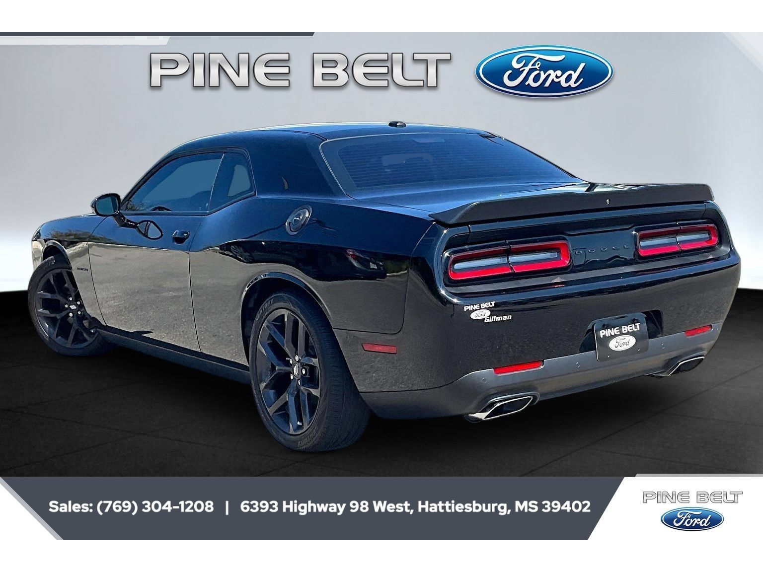 Used 2021 Dodge Challenger R/T w/ Blacktop Package RWD image 2