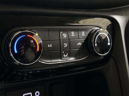 Used 2023 Buick Encore GX Preferred image 16