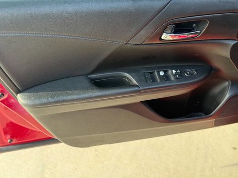 Used 2016 Honda Accord Sport image 3