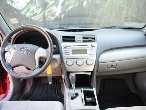 Used 2011 Toyota Camry LE w/ LE Extra-Value Pkg FWD image 18