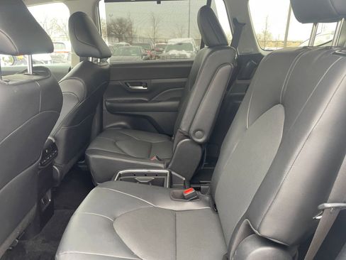 Used 2025 Toyota Grand Highlander FWD image 25