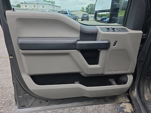Used 2022 Ford F250 XL w/ Power Equipment Group AWD/4WD image 13