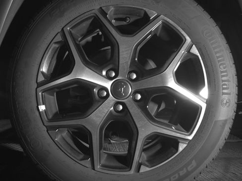 Used 2025 Jeep Compass Limited image 14