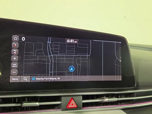 Used 2025 Hyundai Elantra Limited FWD image 17
