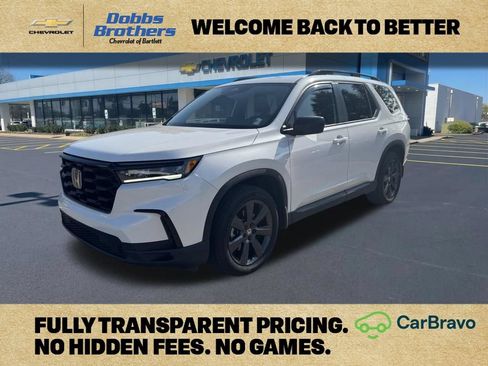 Used 2025 Honda Pilot Sport image 3
