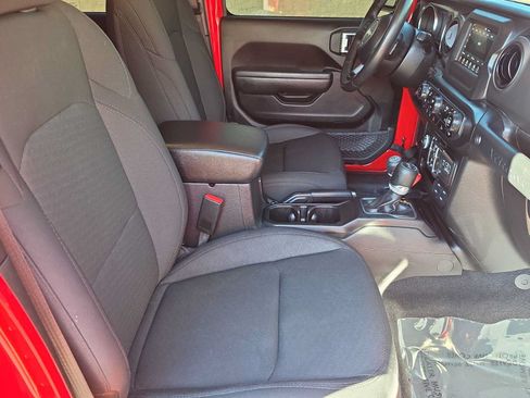 Used 2022 Jeep Wrangler Unlimited Sport AWD/4WD image 18