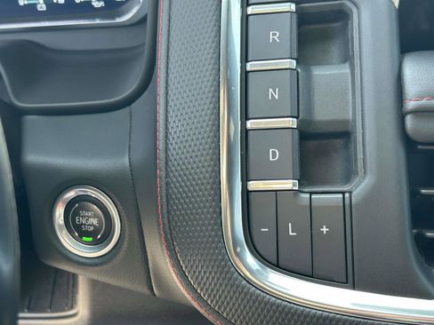 Used 2022 Chevrolet Suburban RST w/ Sport Performance Package image 25