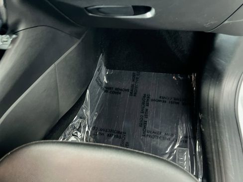 Used 2024 Jeep Compass Latitude image 32