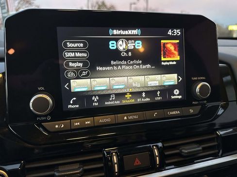 Used 2024 Nissan Pathfinder SV image 29