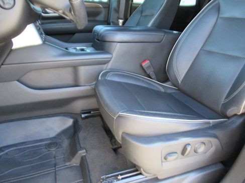 Used 2021 Chevrolet Tahoe Premier image 15