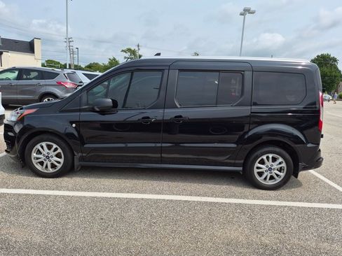 Used 2023 Ford Transit Connect XLT w/ Trailer Tow Package FWD image 6