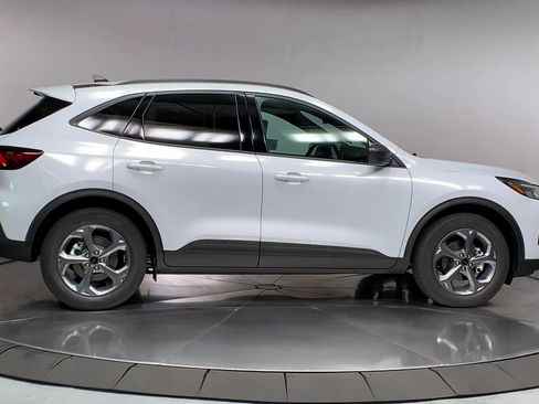 New 2025 Ford Escape ST-Line w/ Tech Pack #1 image 9