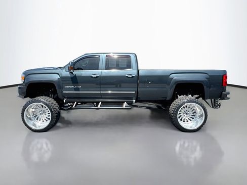 Used 2018 GMC Sierra 3500 Denali w/ Duramax Plus Package AWD/4WD image 8