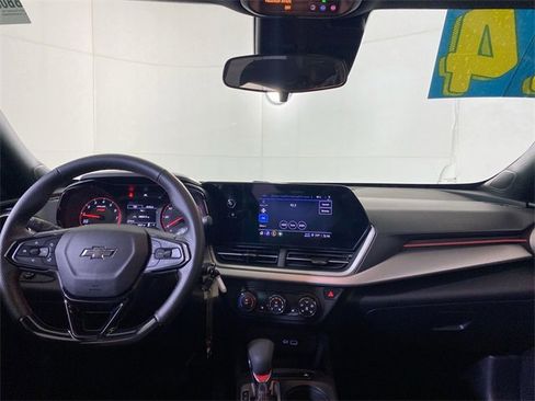 Used 2024 Chevrolet Trax RS image 10
