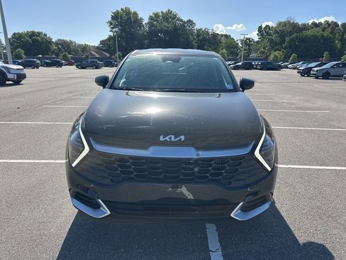 Certified 2025 Kia Sportage LX FWD image 11